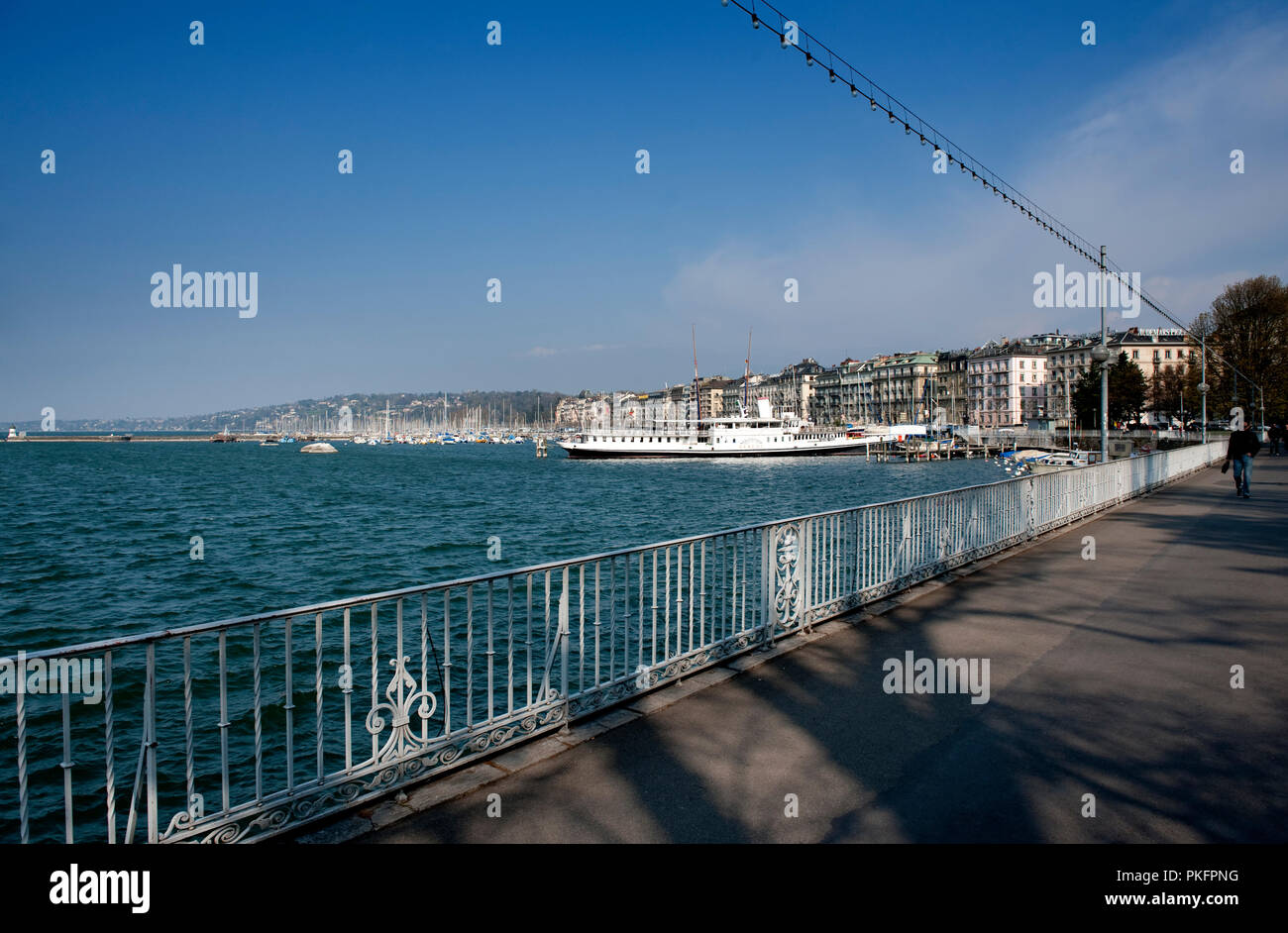 The Promenadu du Lac along the Leman lake in Geneva (Switzerland, 16/04/2010) Stock Photo