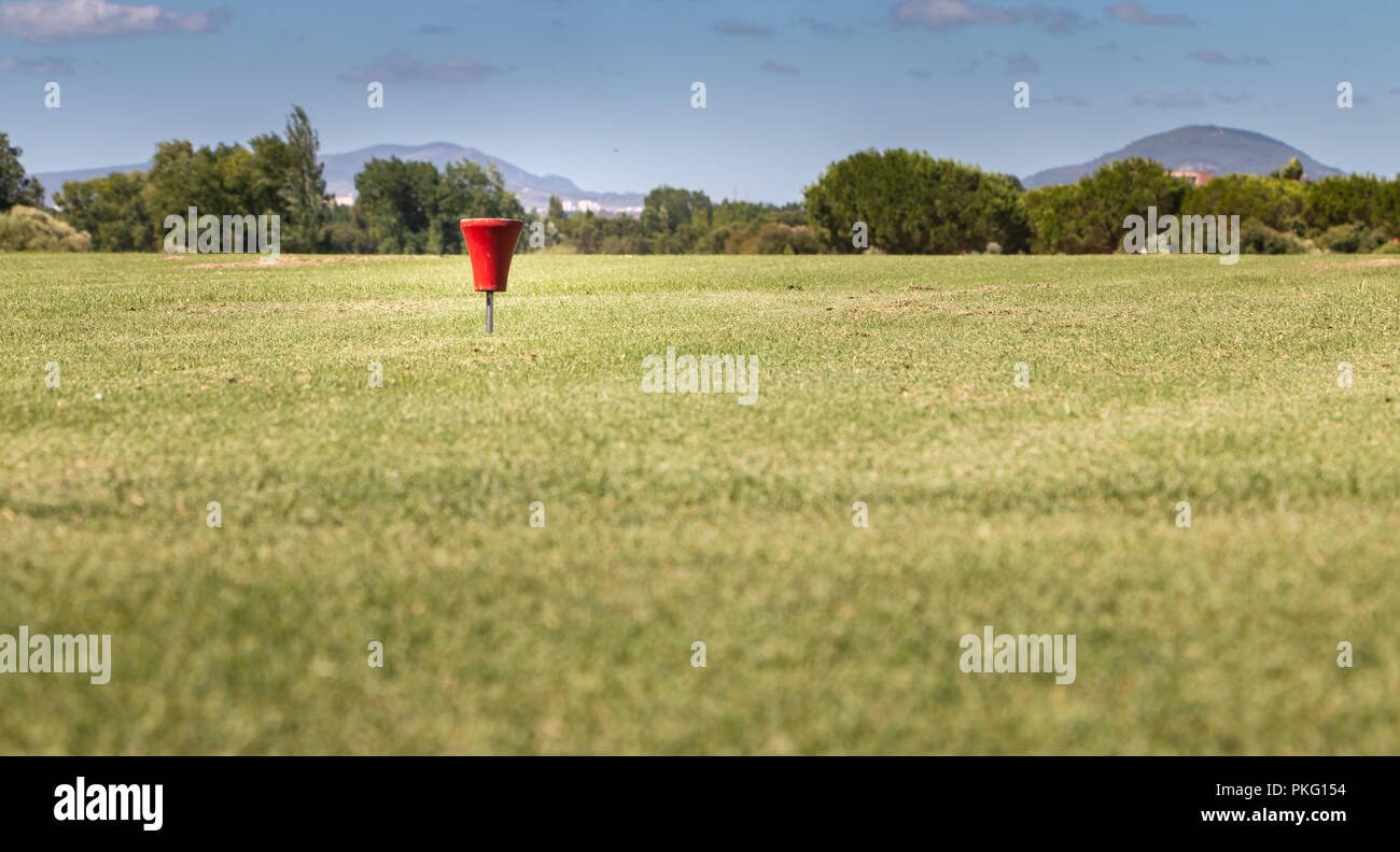 Golf course distance marker hires stock photography and images Alamy