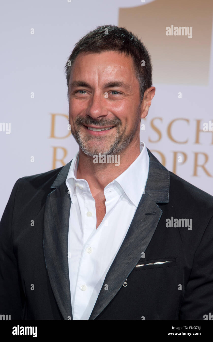 superstar 2018 moderator