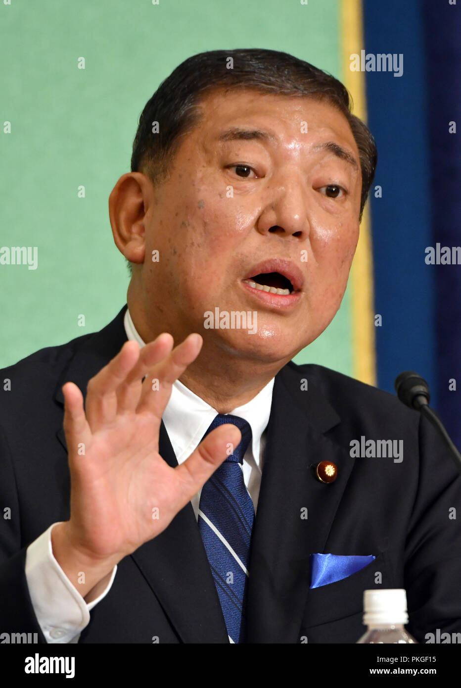 Tokyo, Japan. 14th Sep, 2018. Shigeru Ishiba, former secretary-general of the ruling Liberal Democratic Party, sets out his policies during a debate at the Japan National Press Club in Tokyo on Friday, September 14, 2018. Ishiba challenges Japans Prime Minister and incumbent party President Shinzo Abe in a race for the party presidency slated for September 20. Credit: Natsuki Sakai/AFLO/Alamy Live News Stock Photo