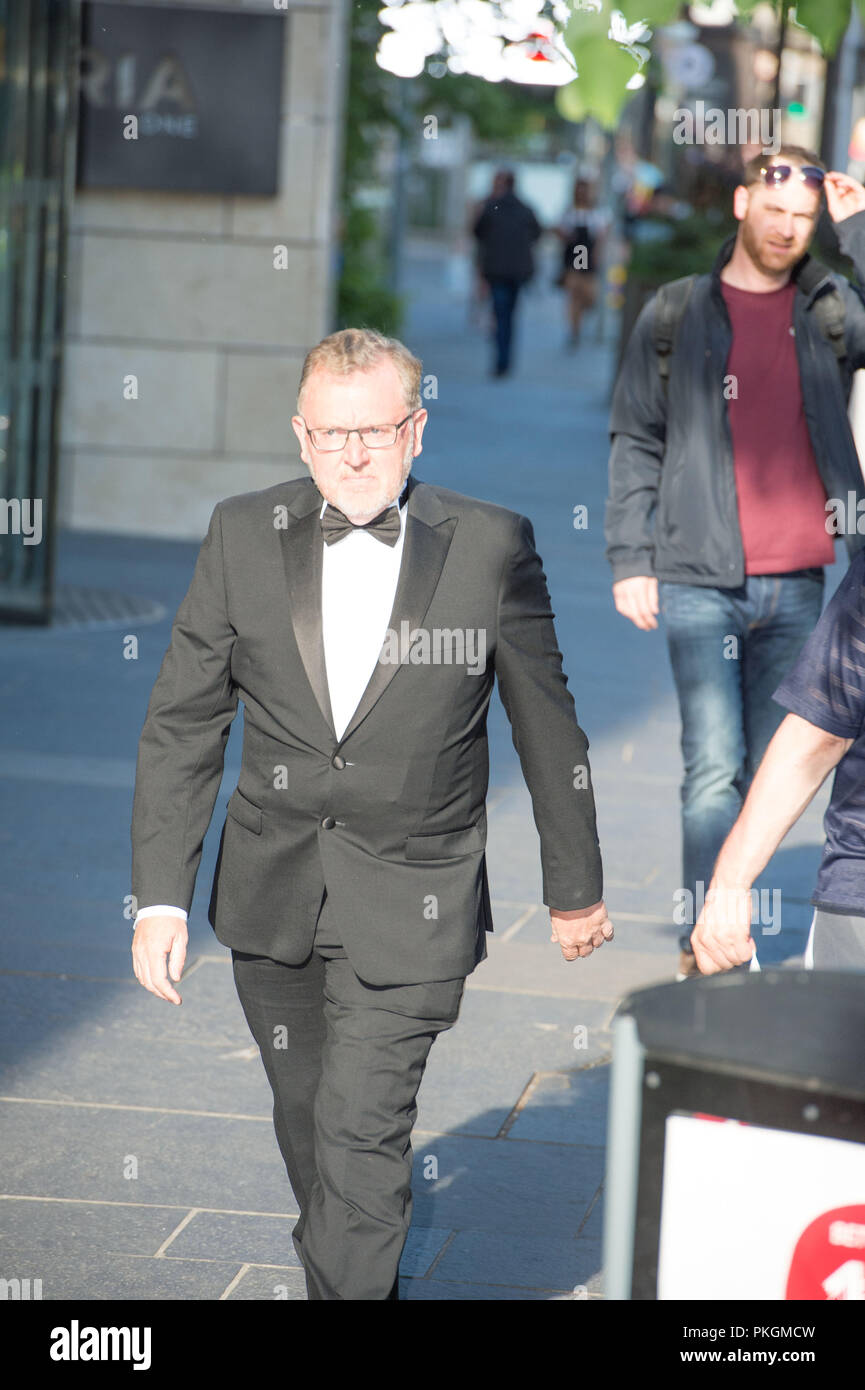 Sir David Mundell MP - Secretary of State for Scotland seen walking to dinner for the Sir Tom Hunter Foundation, EICC, Edinburgh, 26th May 2017. Stock Photo