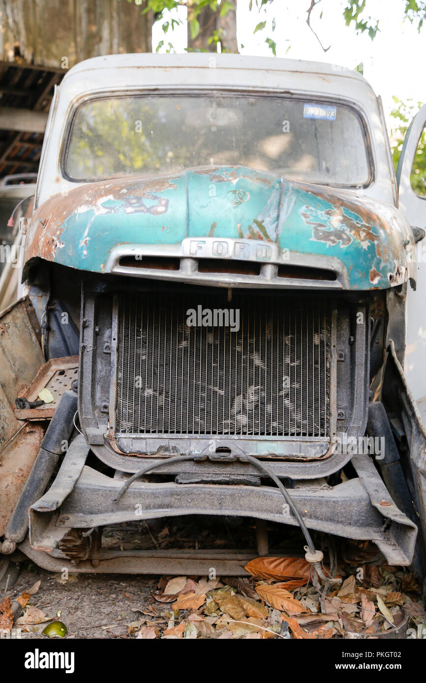 Ford junkyard hi res stock photography and images alamy