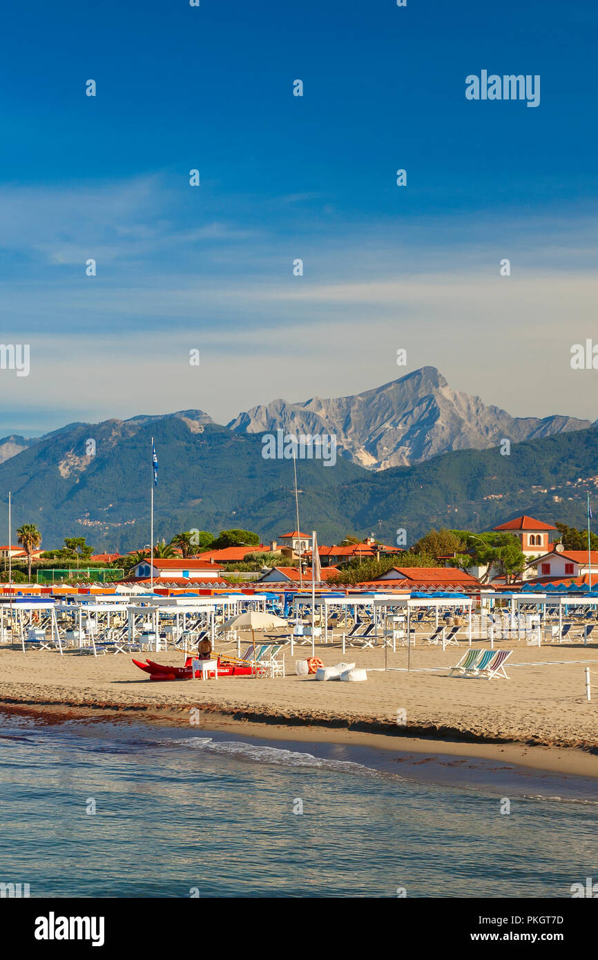 Amazing Forte Dei Marmi Beach View Stock Photo Alamy amazing-forte-dei-marmi-beach-view-stock-photo-alamy