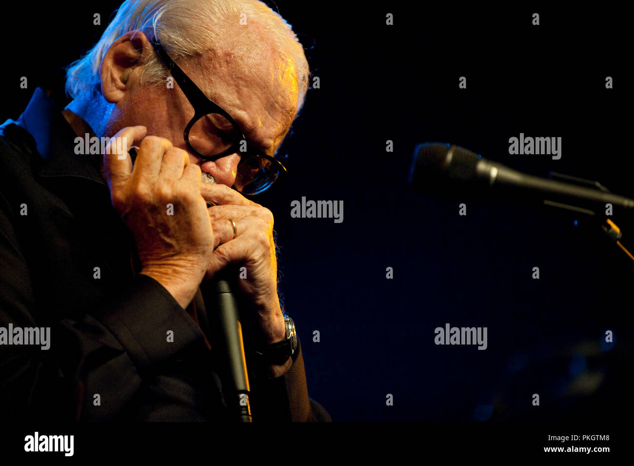 Belgian jazz harmonica musician Toots Thielemans playing with his Dutch