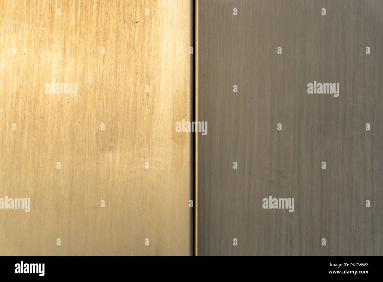 Metal building facade hi-res stock photography and images - Alamy