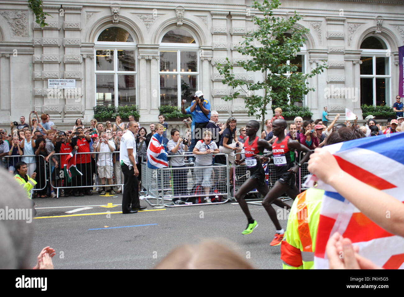 London Olympics Marathon 2012 Stock Photo Alamy london-olympics-marathon-2012-stock-photo-alamy