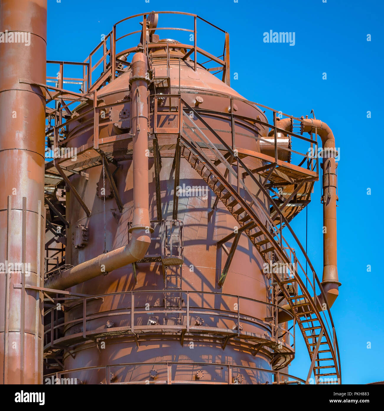 Rusty gas holder at Gas Works Park in Seattle Stock Photo Alamy