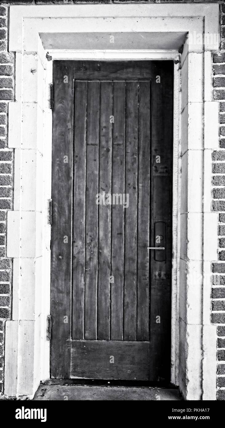 New Orleans La Usa May 9 2018 Wooden Door White Doorway In A