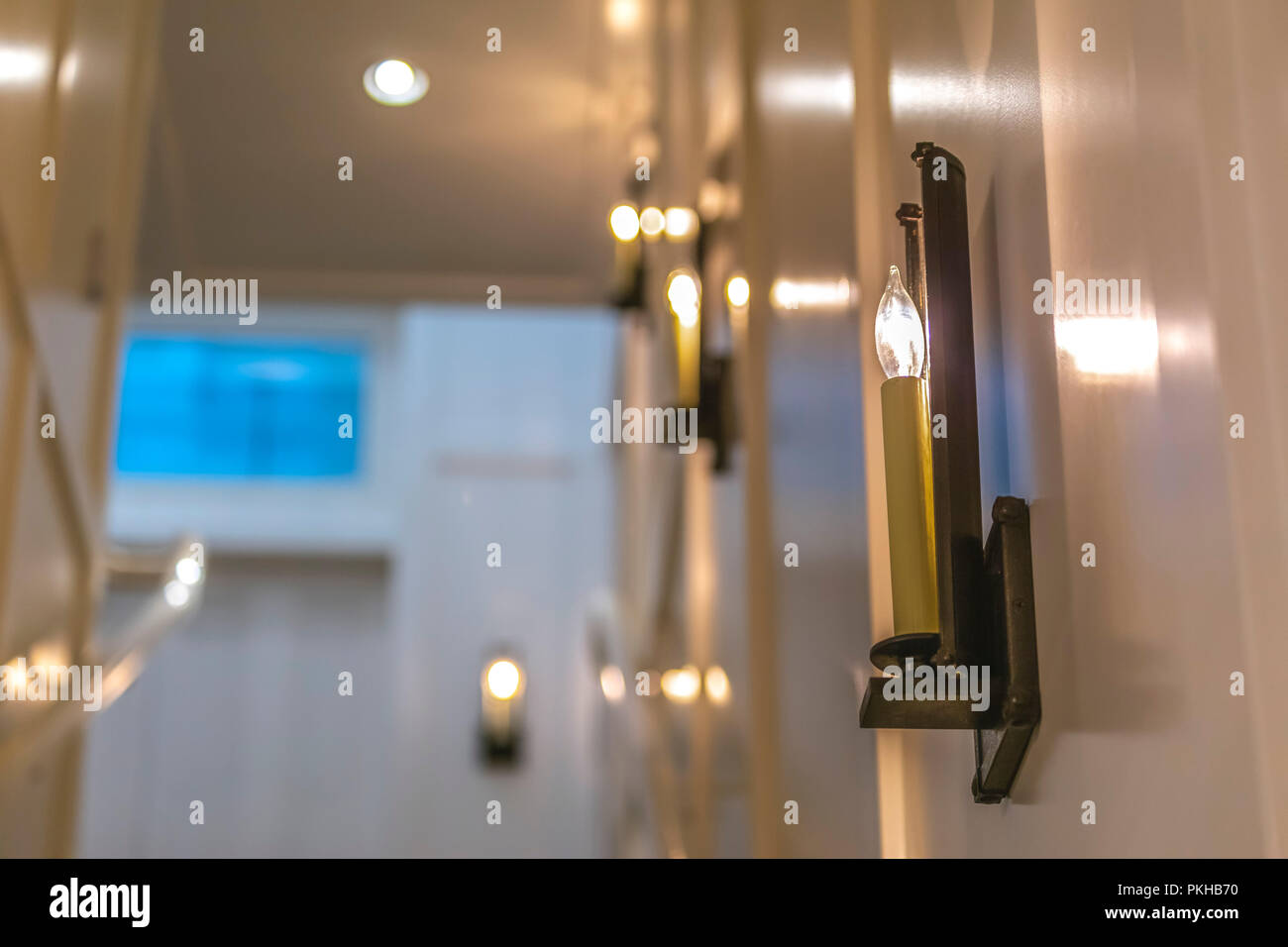 Bracket architecture hi-res stock photography and images - Alamy