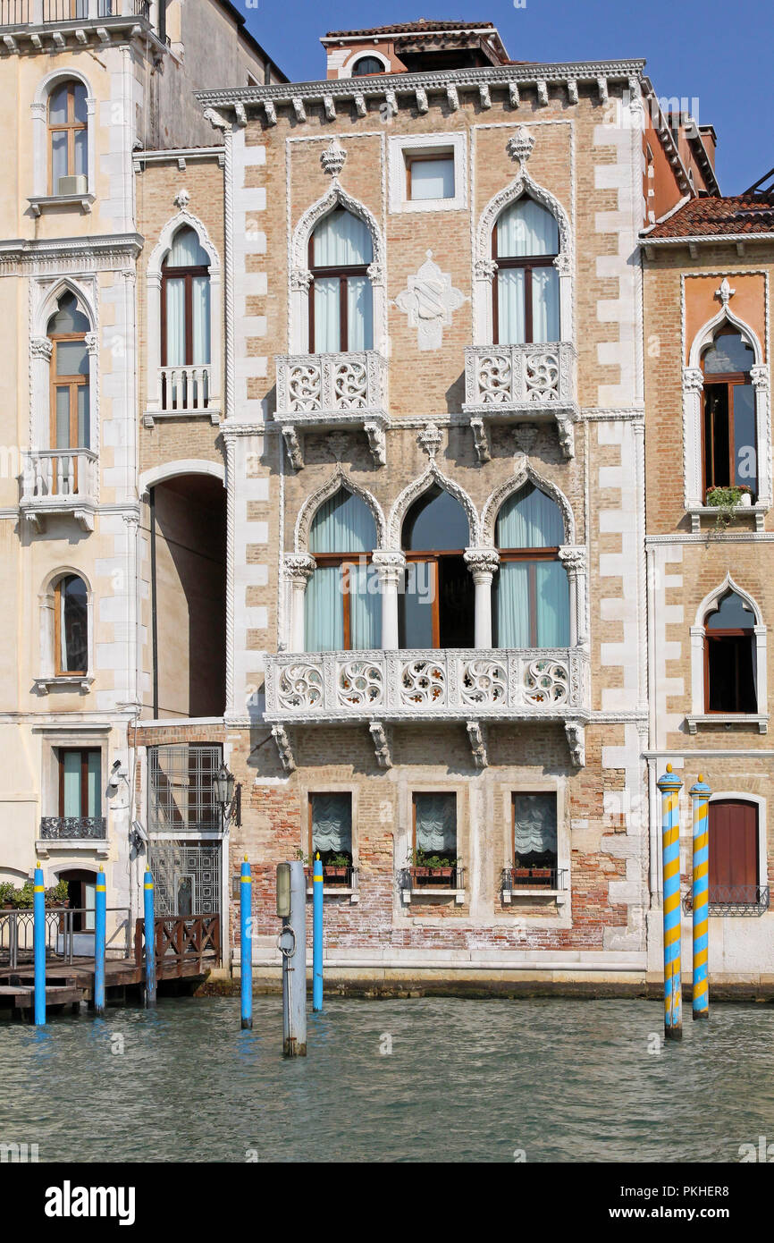 Classic style house at Grand Canal in Venice Stock Photo - Alamy