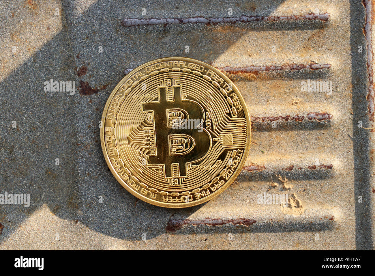 Rust cryptocurrency hi-res stock photography and images - Alamy