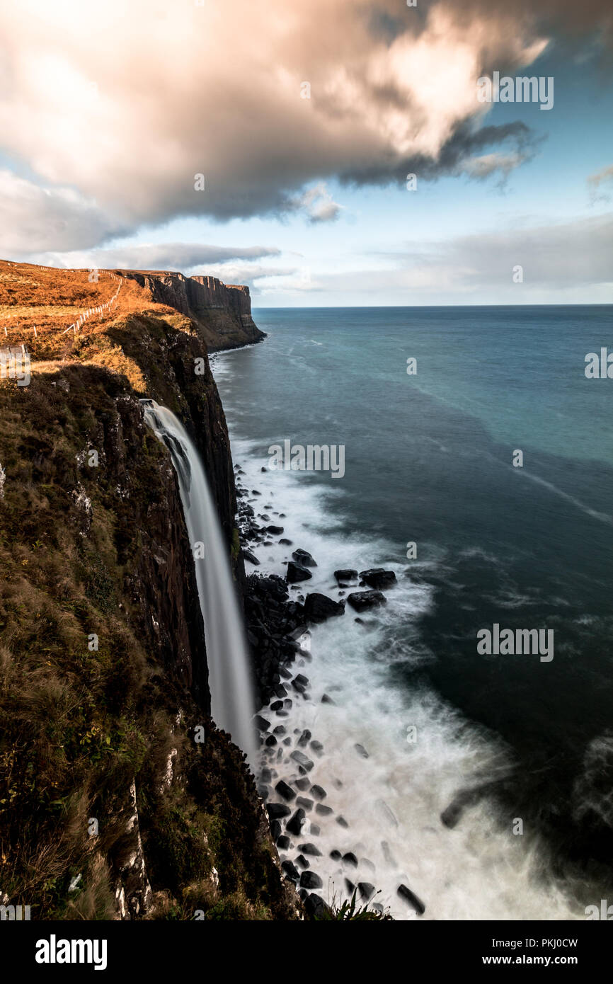 Mealt Falls and Kilt Rock, Isle of Skye Stock Photo - Alamy