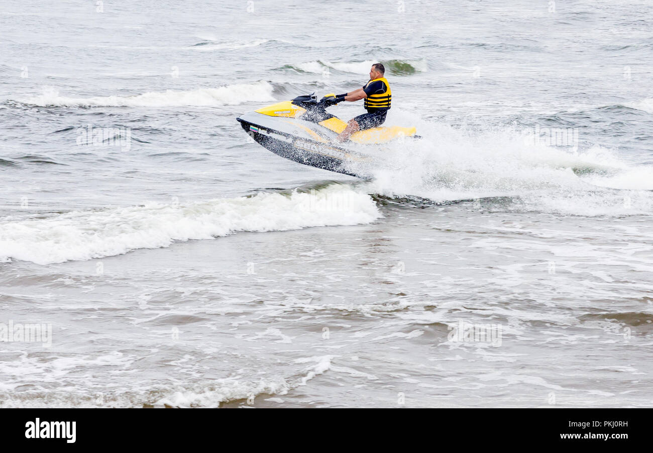 Scooter tricks hi-res stock photography and images - Alamy