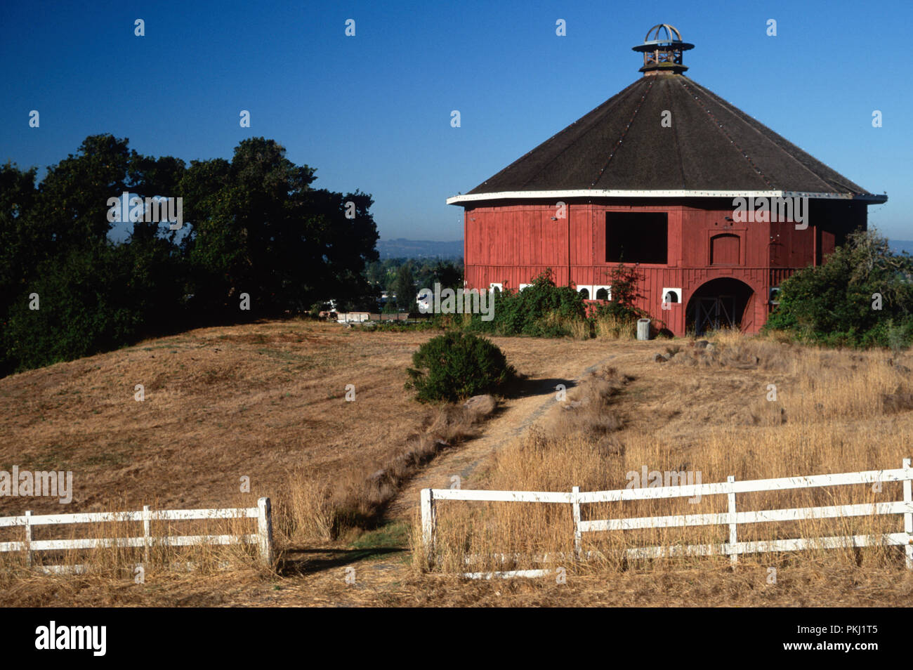The Fountaingrove Round Barn Burned In California Wildfires In