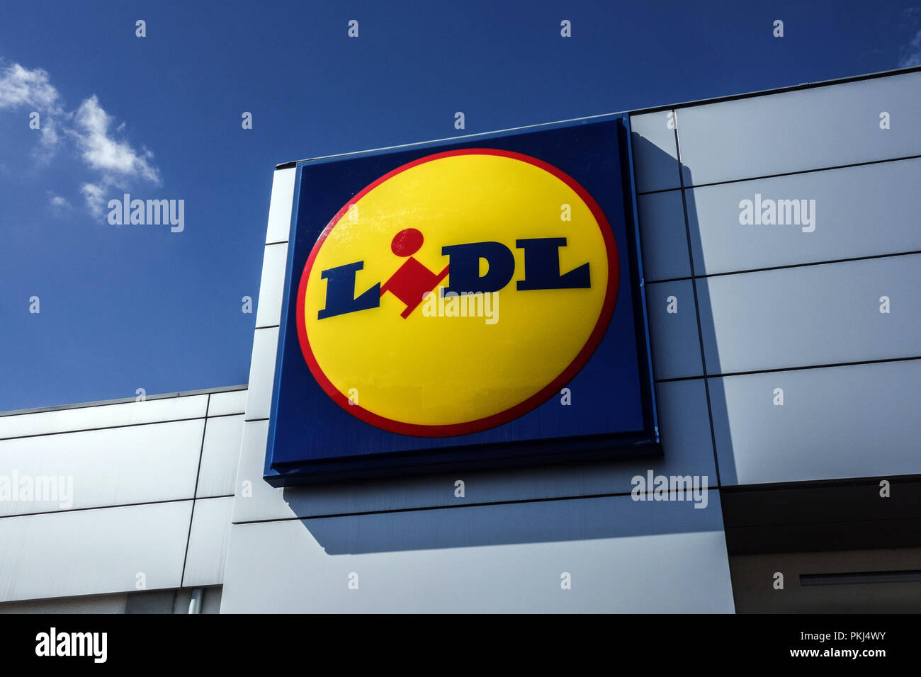 Lidl logo on supermarket store building Stock Photo