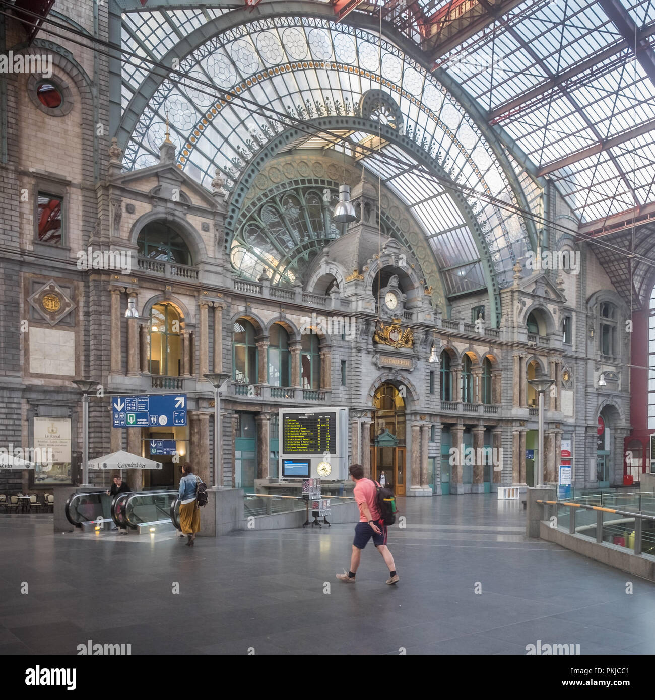 Tourists and commuters in the beautiful historic Antwerp Central Station, Wednesday 7 June 2017, Antwerp, Belgium. Stock Photo