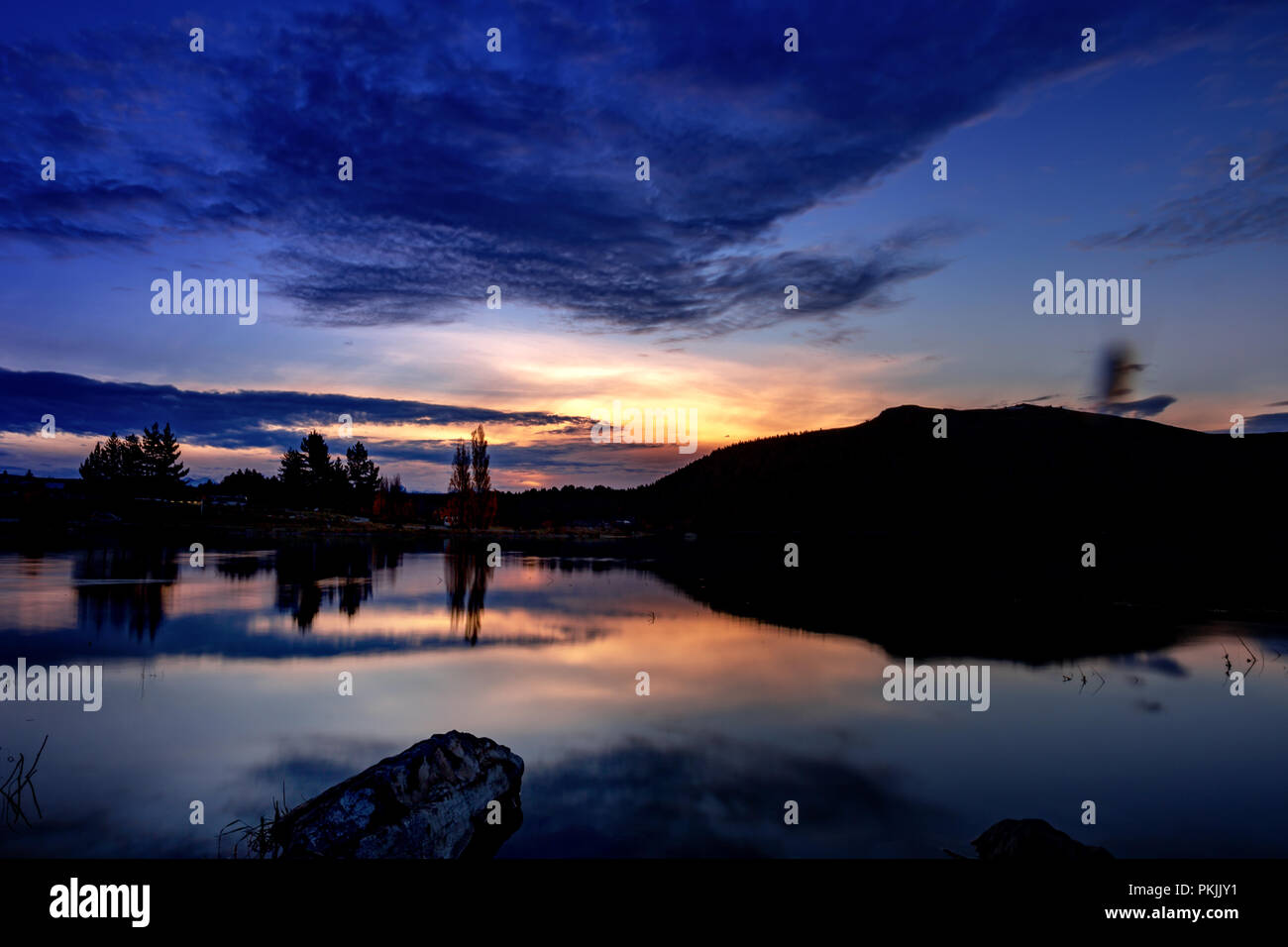 Sunset at Lake Tekapo, New Zealand landscape Stock Photo - Alamy