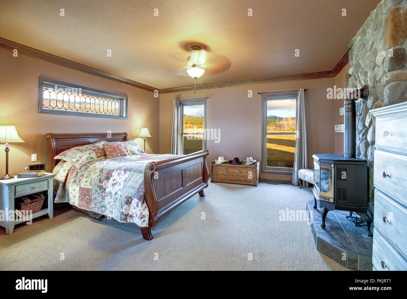 Farm house in Cle Elum, WA Stock Photo Alamy