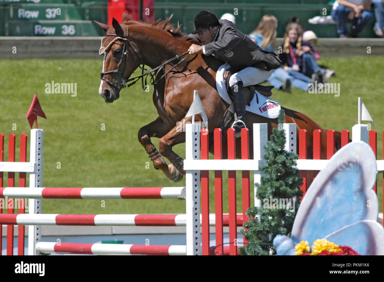 Horse triple bar jump hi-res stock photography and images - Alamy