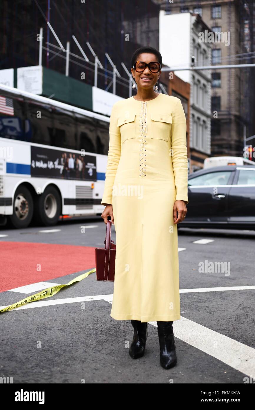 Tamu McPherson posing on the street outside of the Maryam Nassir show during New York Fashion Week - Sept 12, 2018 - Photo: Runway Manhattan ***For Editorial Use Only*** | usage worldwide Stock Photo