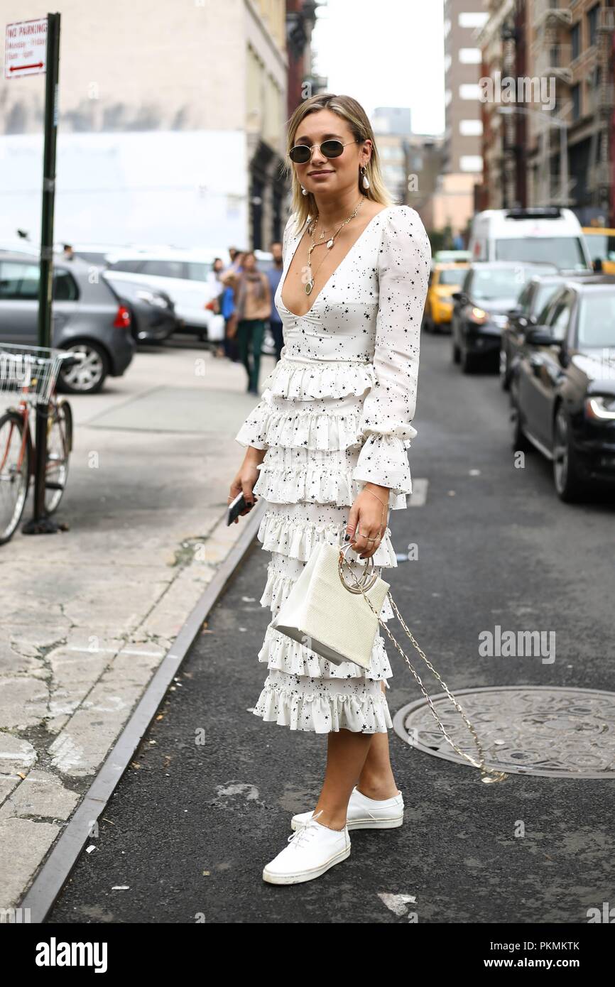 Blogger Danielle Bernstein posing on the street outside of the Maryam Nassir show during New York Fashion Week - Sept 12, 2018 - Photo: Runway Manhattan ***For Editorial Use Only*** | usage worldwide Stock Photo