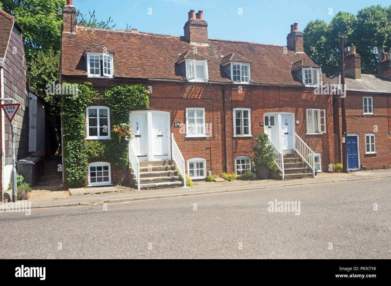Romsey Terrice Houses Hampshire Stock Photo Alamy