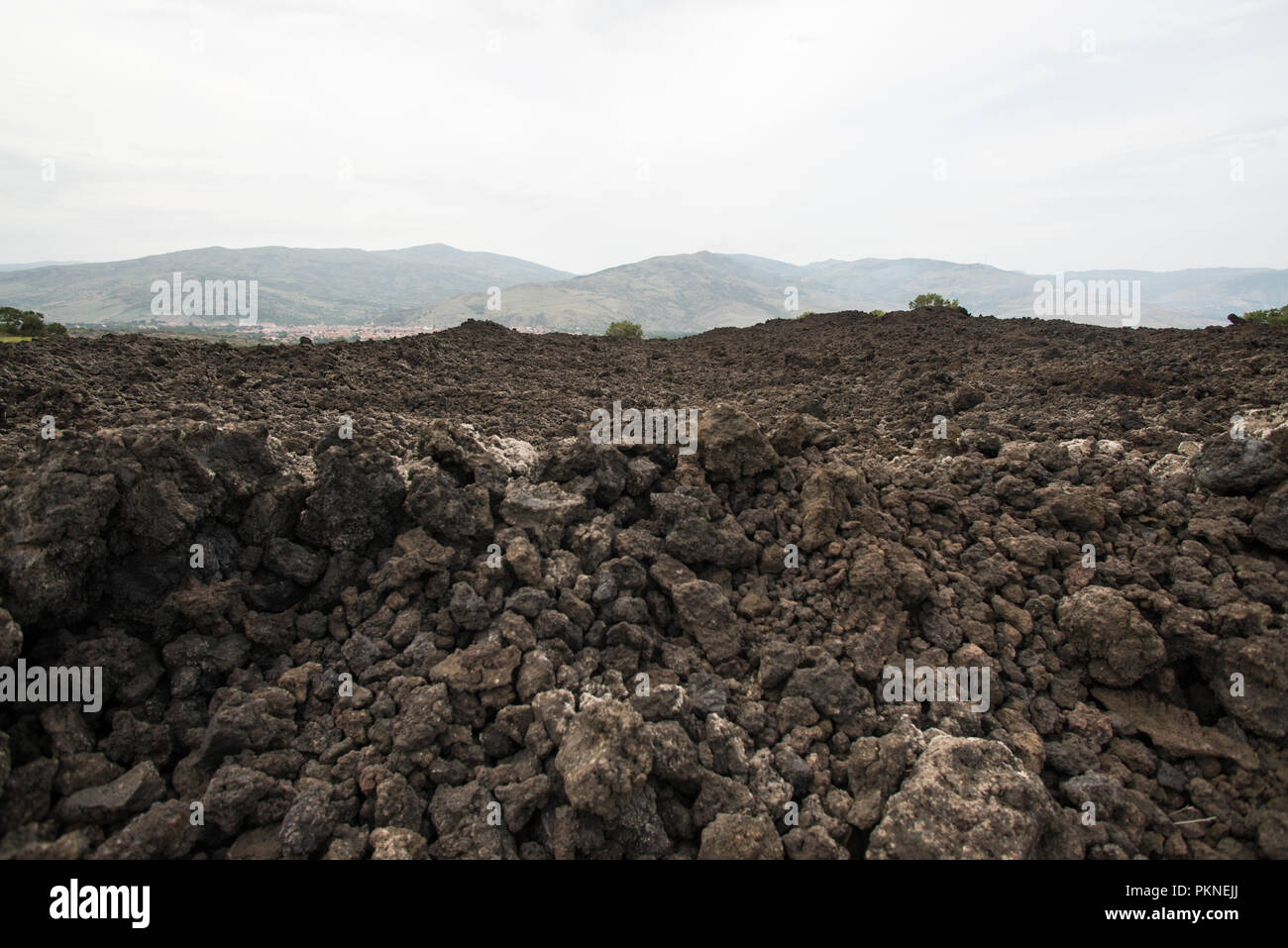 erkalteter Lavastrom des Etna auf Sizilien Stock Photo