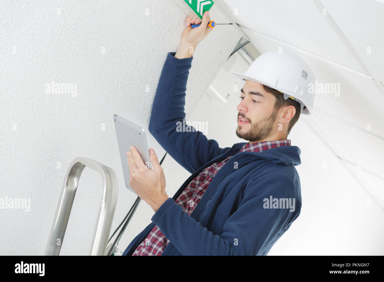 Inspect application hi-res stock photography and images - Alamy