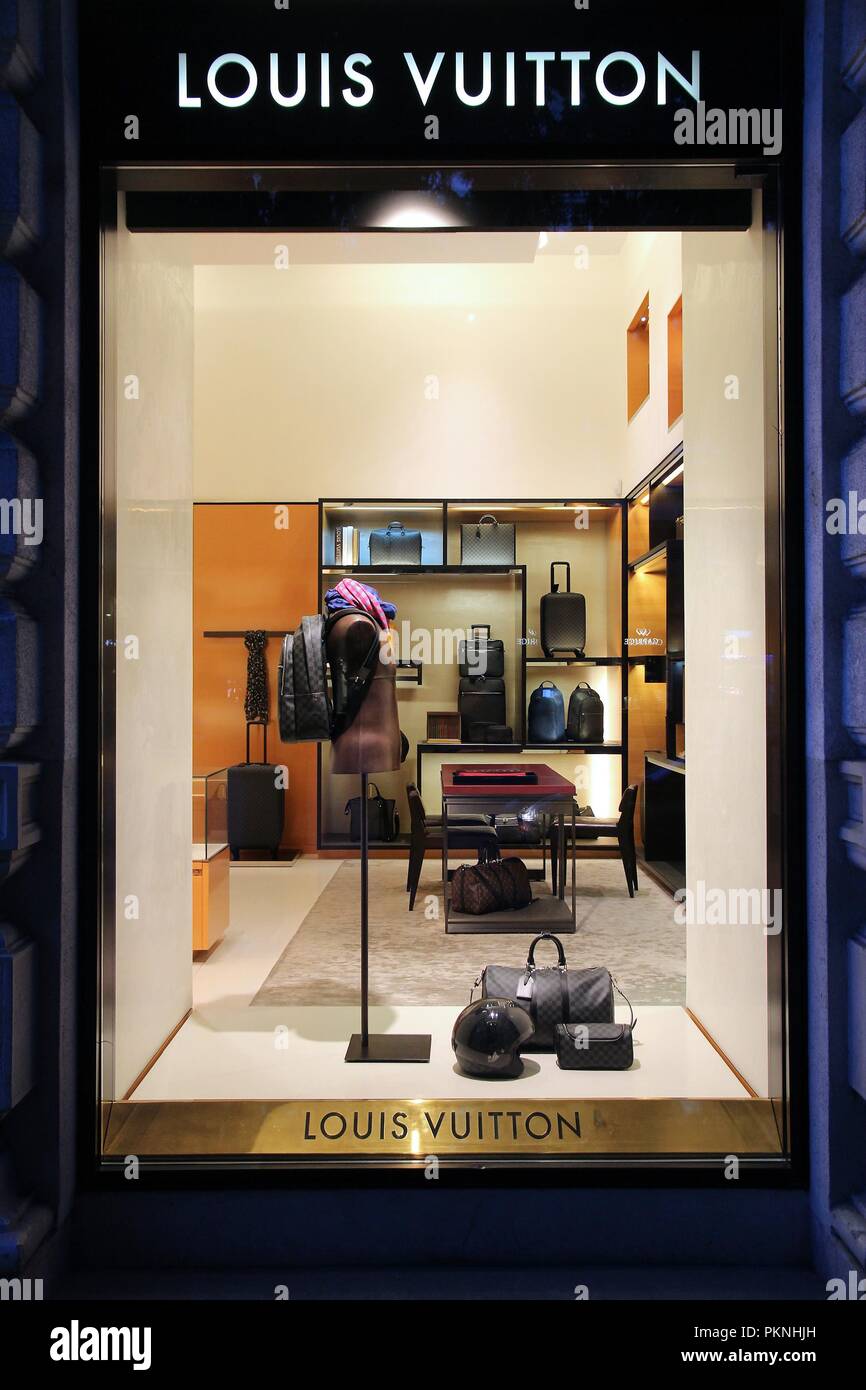 11911 Louis Vuitton Shop Stock Photos HighRes Pictures and Images Getty Images #25 11911 Louis Vuitton Shop Stock Photos HighRes Pictures and Images Getty Images