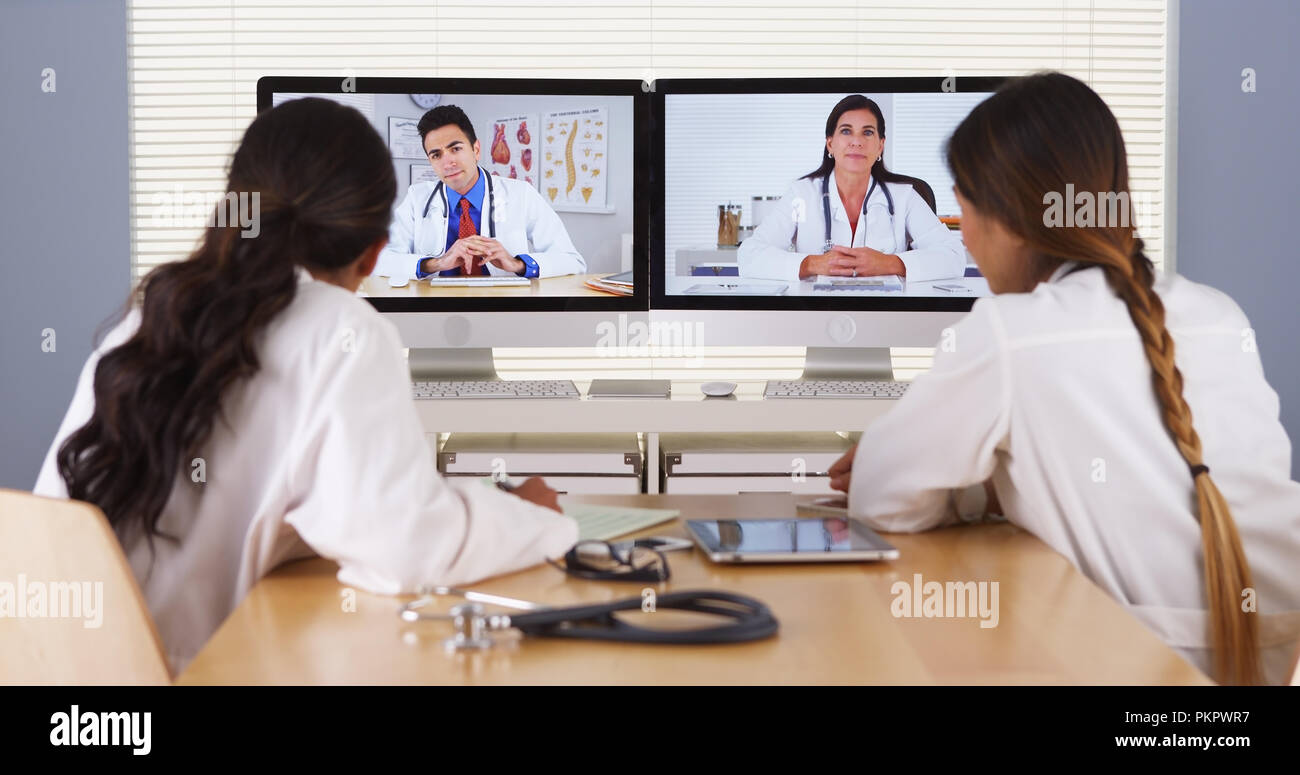 Team asian doctors having meeting hi-res stock photography and images ...