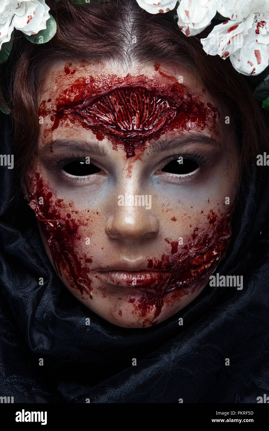 Devil makeup hi-res stock photography and images - Alamy