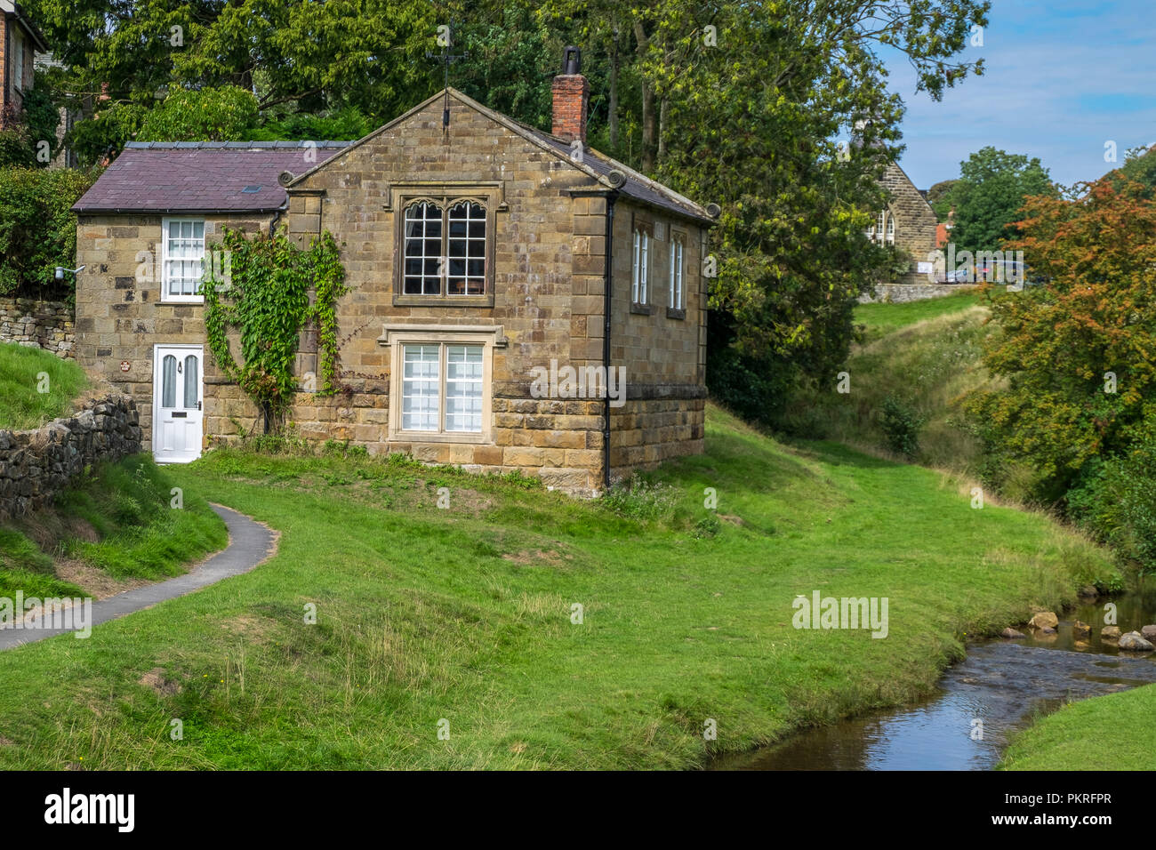 Chocolate box cottage hires stock photography and images Alamy