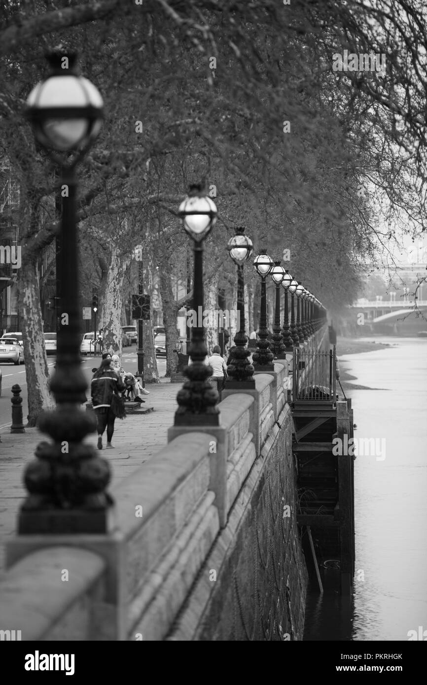 Chelsea embankment Black and White Stock Photos & Images - Alamy