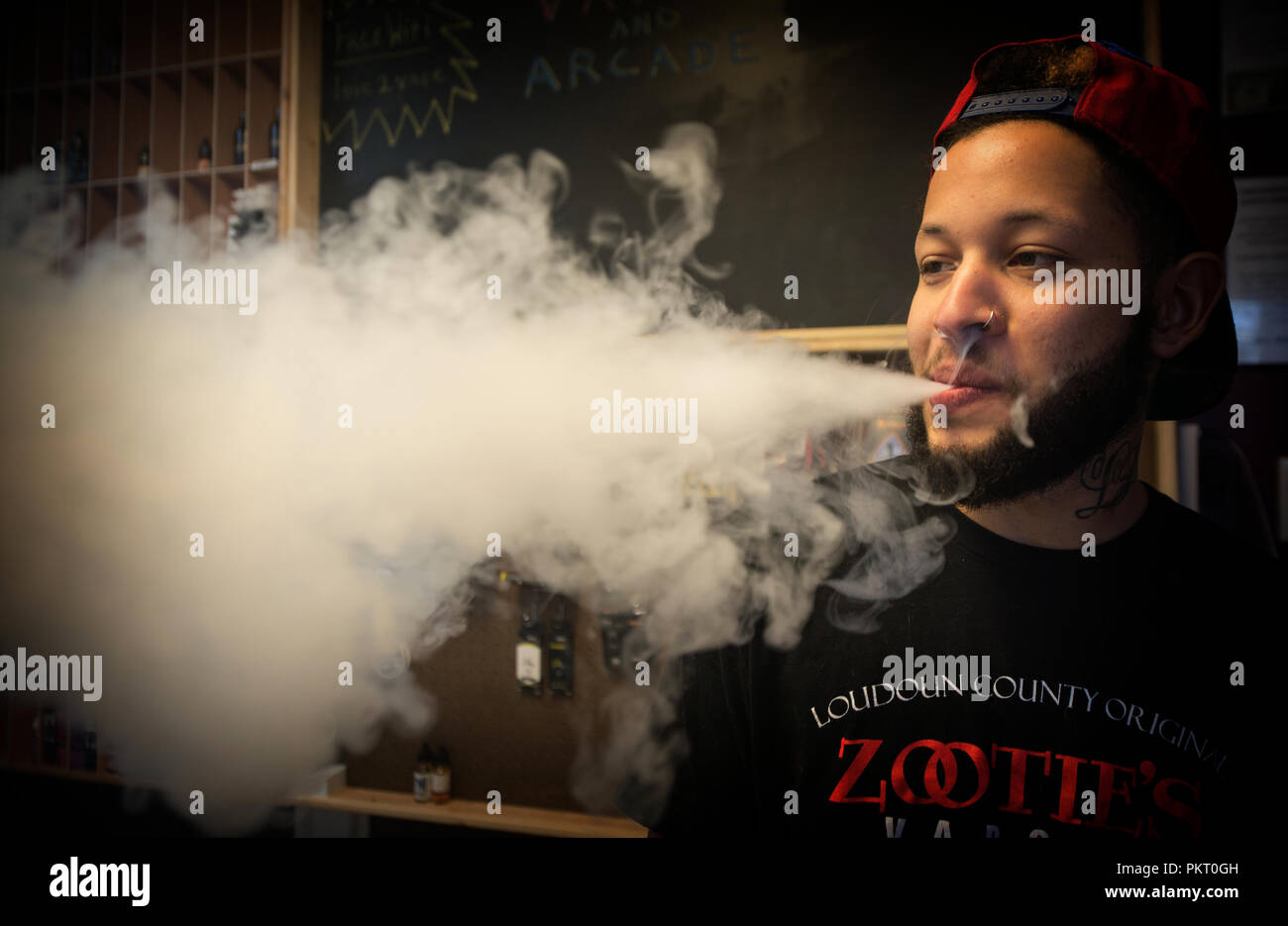 Youth vaping epidemic hi-res stock photography and images - Alamy