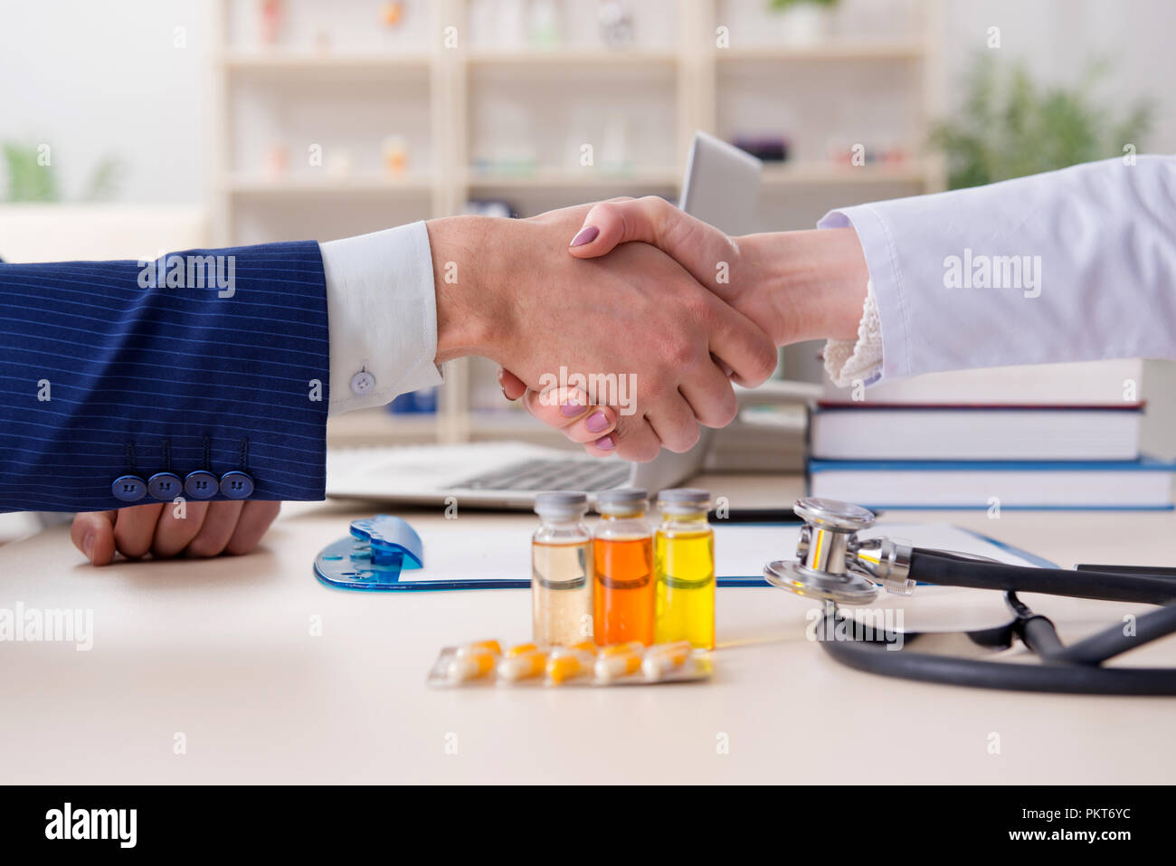 Man visiting doctor for routine check-up Stock Photo - Alamy