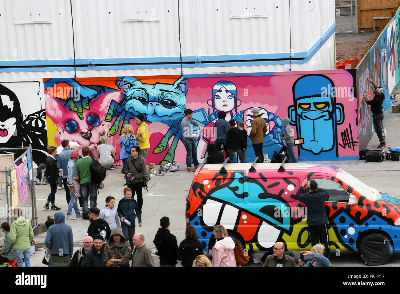 Manchester, UK. 15th Sept 2018. Mancunian Spray event with over 30 artists painting a 200ft wall space and a series of canvases in a bid to raise donations for the MayorÕs Homelessness Fund. Baird Street,  Manchester, 15th September, 2018 (C)Barbara Cook/Alamy Live News Stock Photo