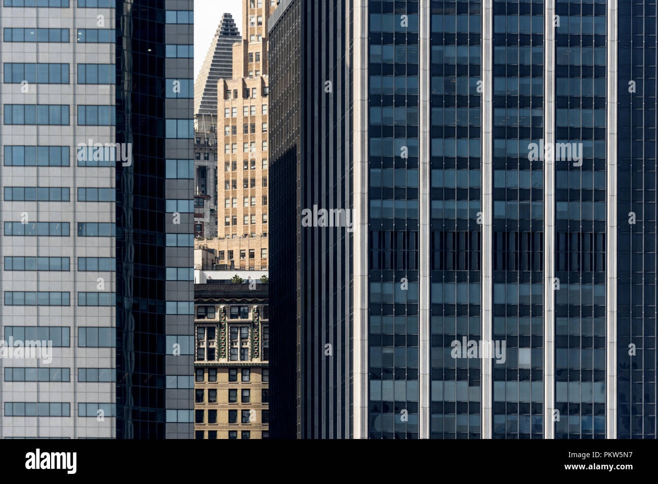 04-2018 New York. USA. Conrast of old and new architecture in Manhattan. Photo: © Simon Grosset Stock Photo