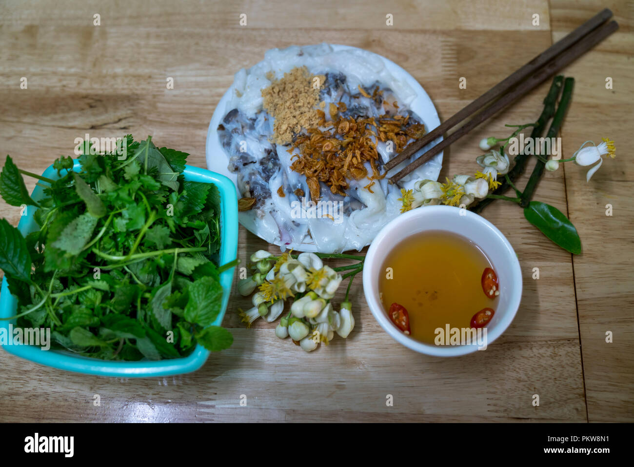 Vietnamese food menu, Vietnamese steamed rice rolls call Banh cuon ...