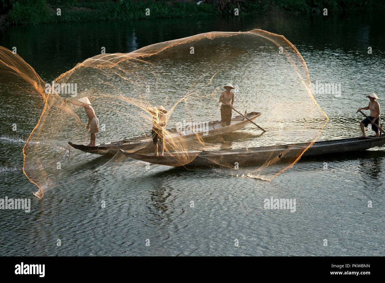 Throw net fishing hi-res stock photography and images - Page 11