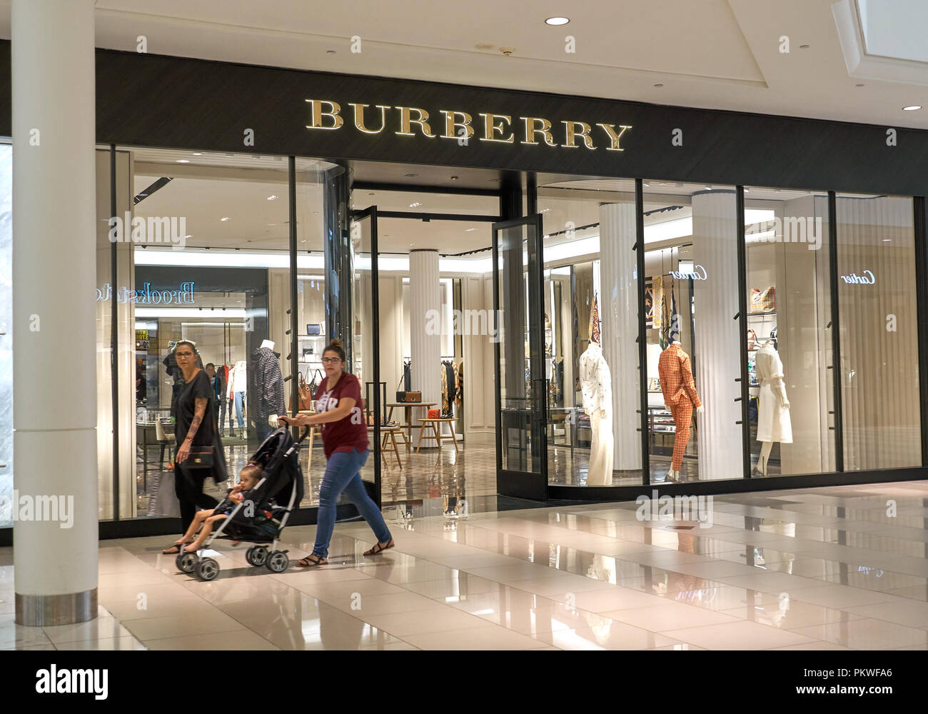 AVENTURA, USA - AUGUST 23, 2018: Burberry famous boutique in Aventura Mall.  Burberry is a British luxury fashion house headquartered in London, Englan  Stock Photo - Alamy