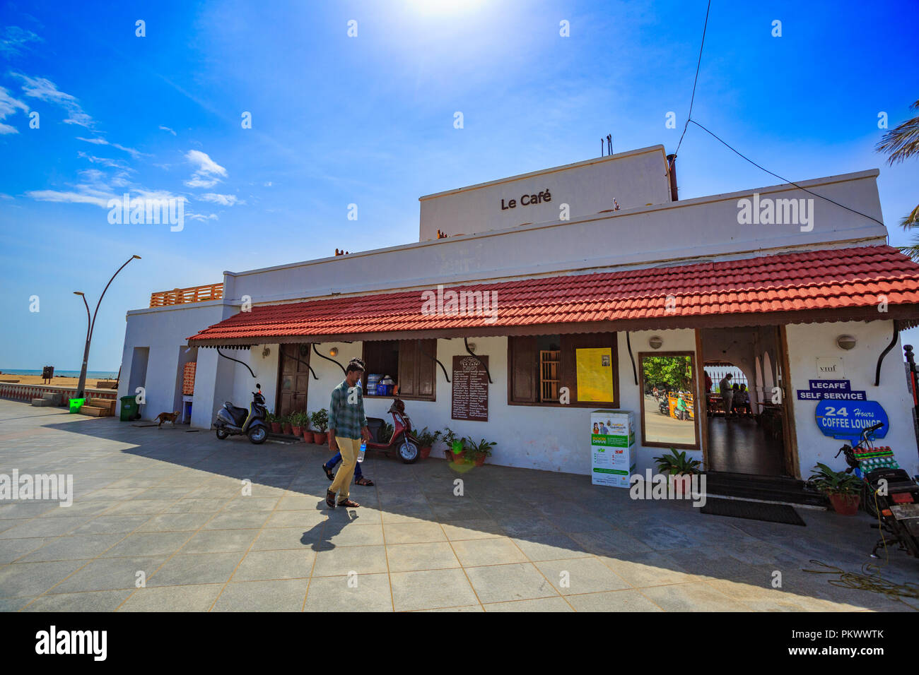 Le Café - the famous cafe at Pondicherry beach road Stock Photo