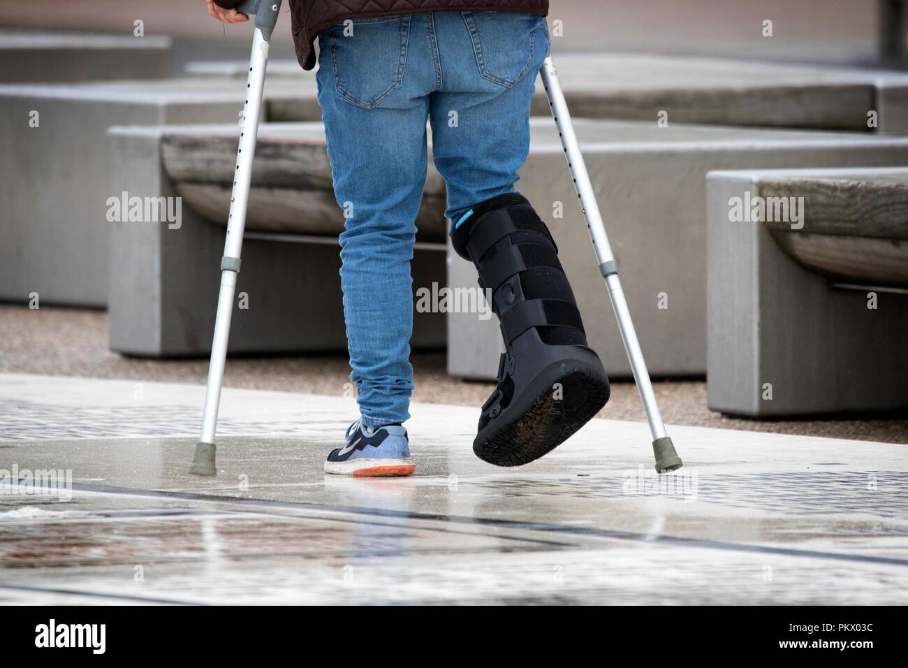 Broken Back Hospital Stock Photos & Broken Back Hospital Stock Images