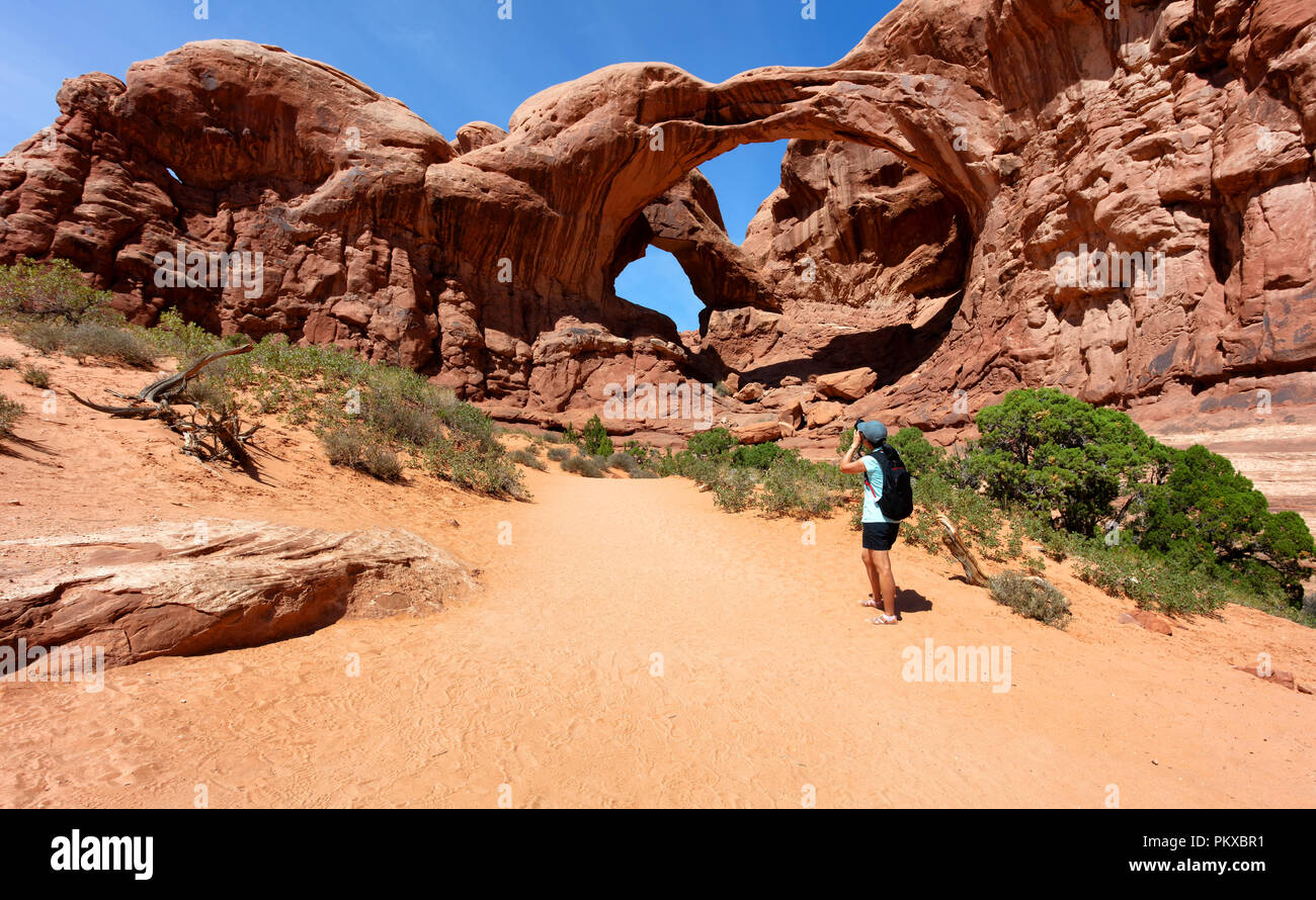 Double arch people hi-res stock photography and images - Alamy