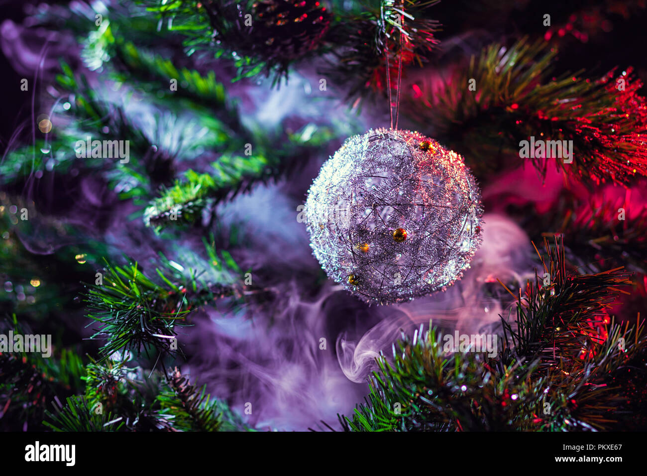 Silver Shiny Decoration Christmas Balls In Colored Purple Red