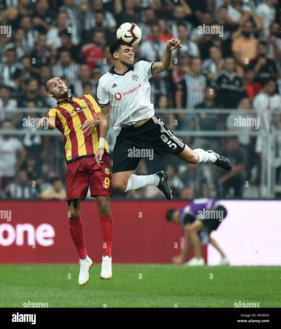 Istanbul, Turkey. 7th Apr, 2018. Dusko Tosic of Besiktas celebrates scoring  during 2017-2018 Turkish Super League match between Besiktas and Goztepe in  Istanbul, Turkey, on April 7, 2018. Besiktas won 5-1. Credit