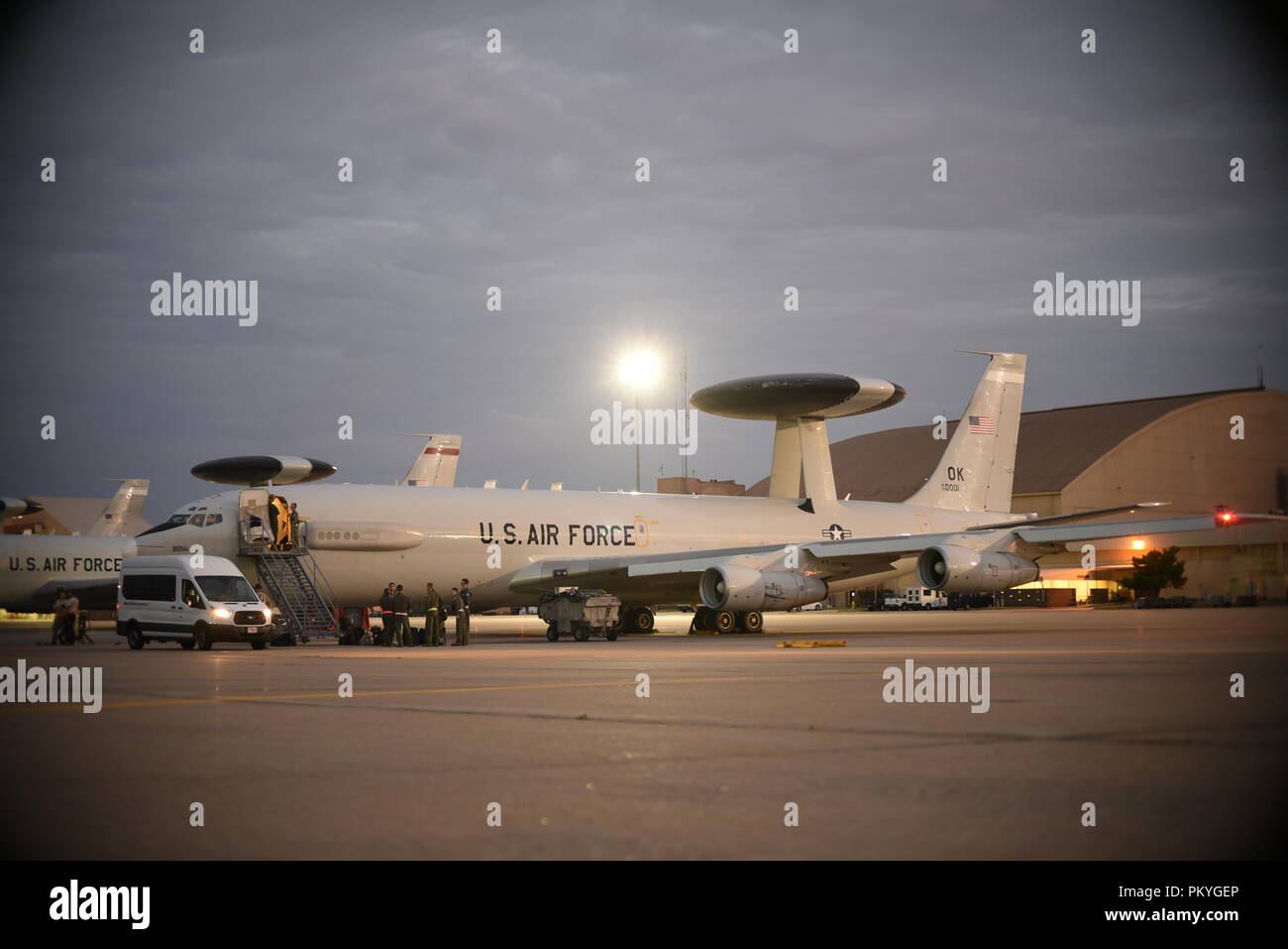 An E-3G Airborne Warning and Control System aircraft of the 552nd Air Control Wing, 960th Airborne Air Control Squadron, is prepared during the early morning hours of Sept. 15, 2018 for a response to Hurricane Florence mission at Tinker Air Force Base, Oklahoma. The AWACS will provide air control and de-confliction service along the East Coast of the United States as they monitor and control airspace as local, state and federal assets move in to the area to conduct rescue and recovery operations. (U.S. Air Force photo/Greg L. Davis) Stock Photo