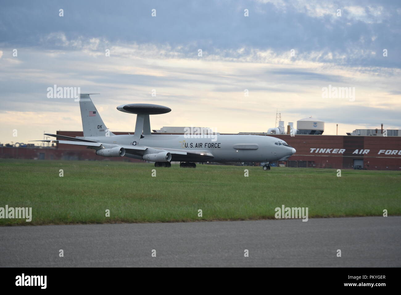 An E-3G Airborne Warning and Control System aircraft of the 552nd Air Control Wing, 960th Airborne Air Control Squadron, travels down the runway for a mission supporting the response to Hurricane Florence Sept. 15, 2018, Tinker Air Force Base, Oklahoma. The AWACS will provide air control and de-confliction service along the East Coast of the United States as they monitor and control airspace as local, state and federal assets move in to the area to conduct rescue and recovery operations. (U.S. Air Force photo/Greg L. Davis) Stock Photo