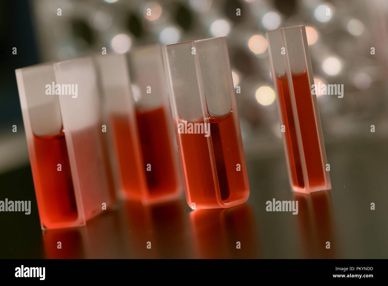 Quartz cuvettes for Chromatography and spectrophotometry in the study