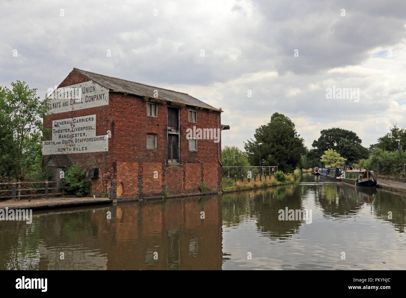 Ellesmere Wharf, Ellesmere Arm, Shropshire Union Canal Stock Photo Alamy