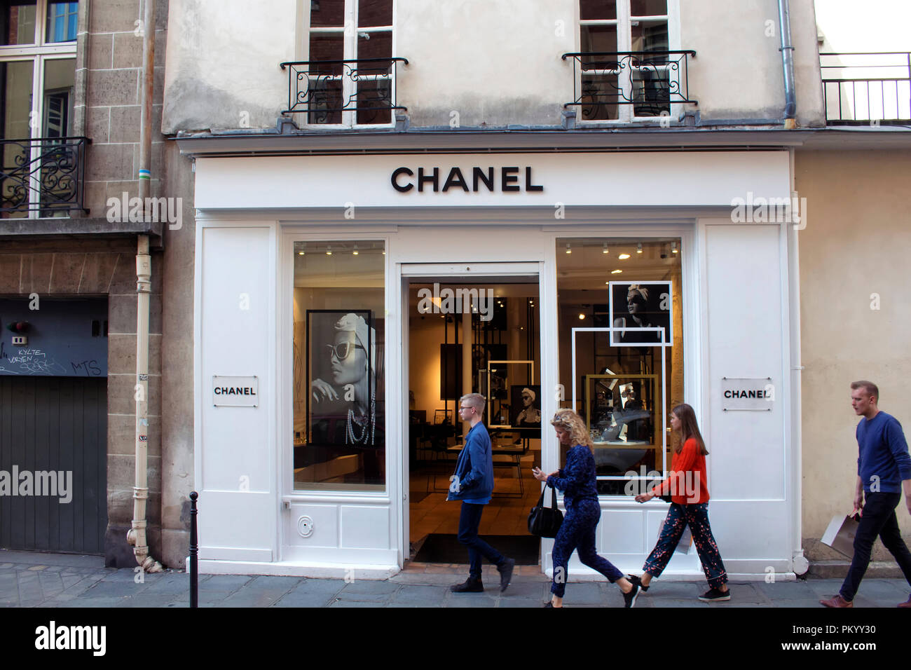 170+ Chanel Boutique Stock Photos, Pictures & Royalty-Free